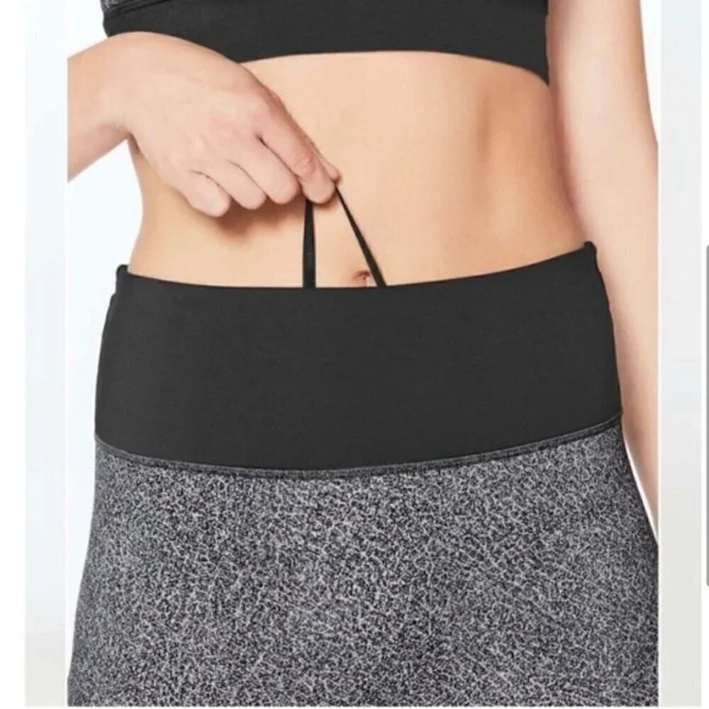 Lululemon Run The Day Crop 23